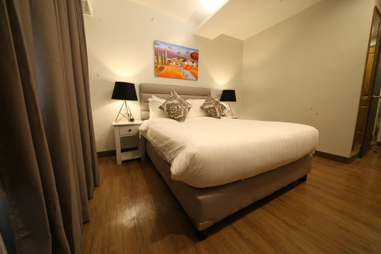 Via Appia Tagaytay Hotel Tagaytay City ภายนอก รูปภาพ