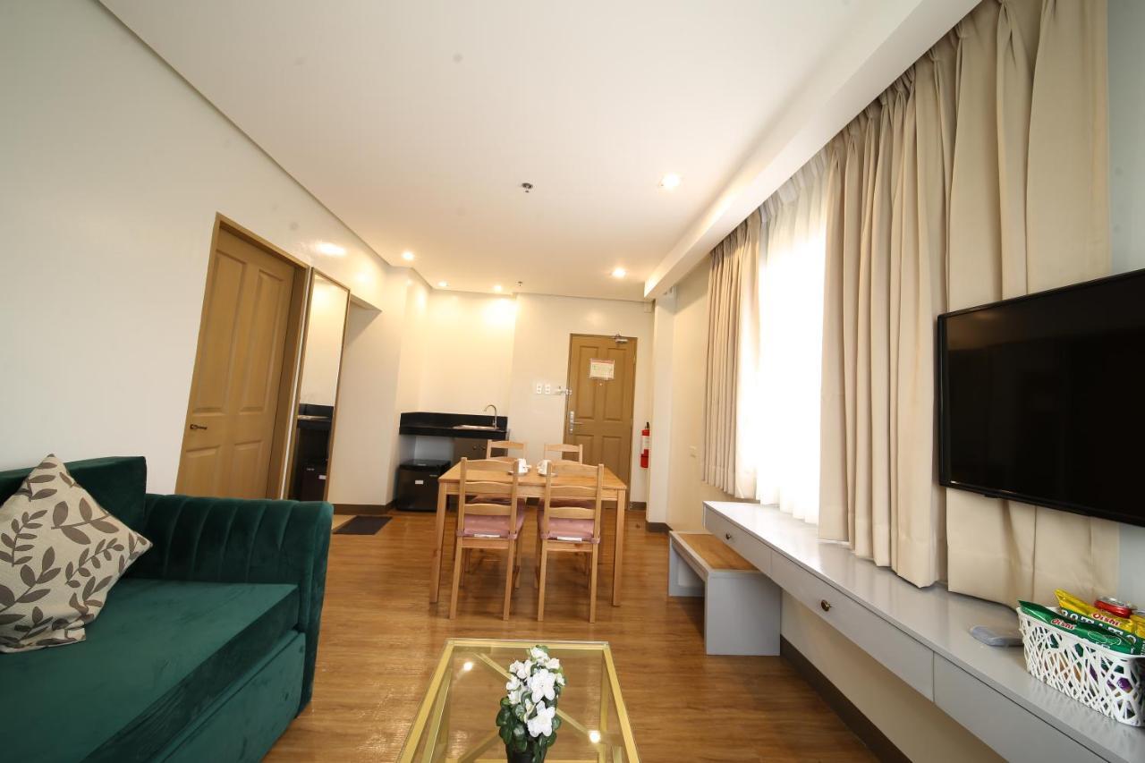 Via Appia Tagaytay Hotel Tagaytay City ภายนอก รูปภาพ