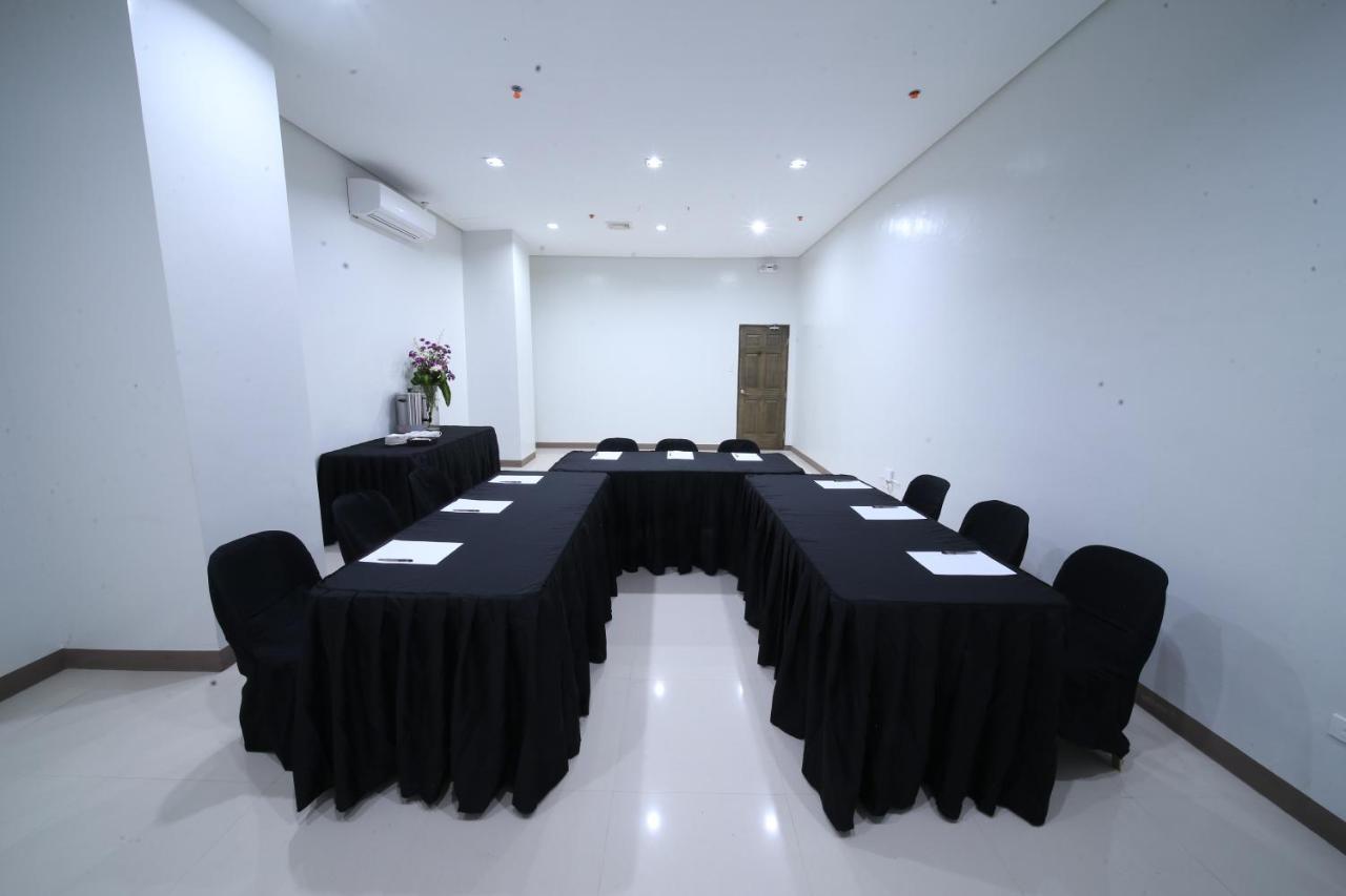 Via Appia Tagaytay Hotel Tagaytay City ภายนอก รูปภาพ