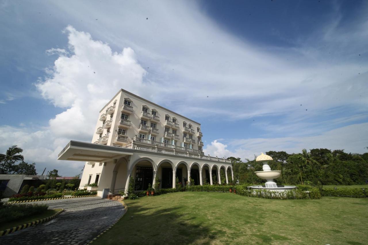Via Appia Tagaytay Hotel Tagaytay City ภายนอก รูปภาพ