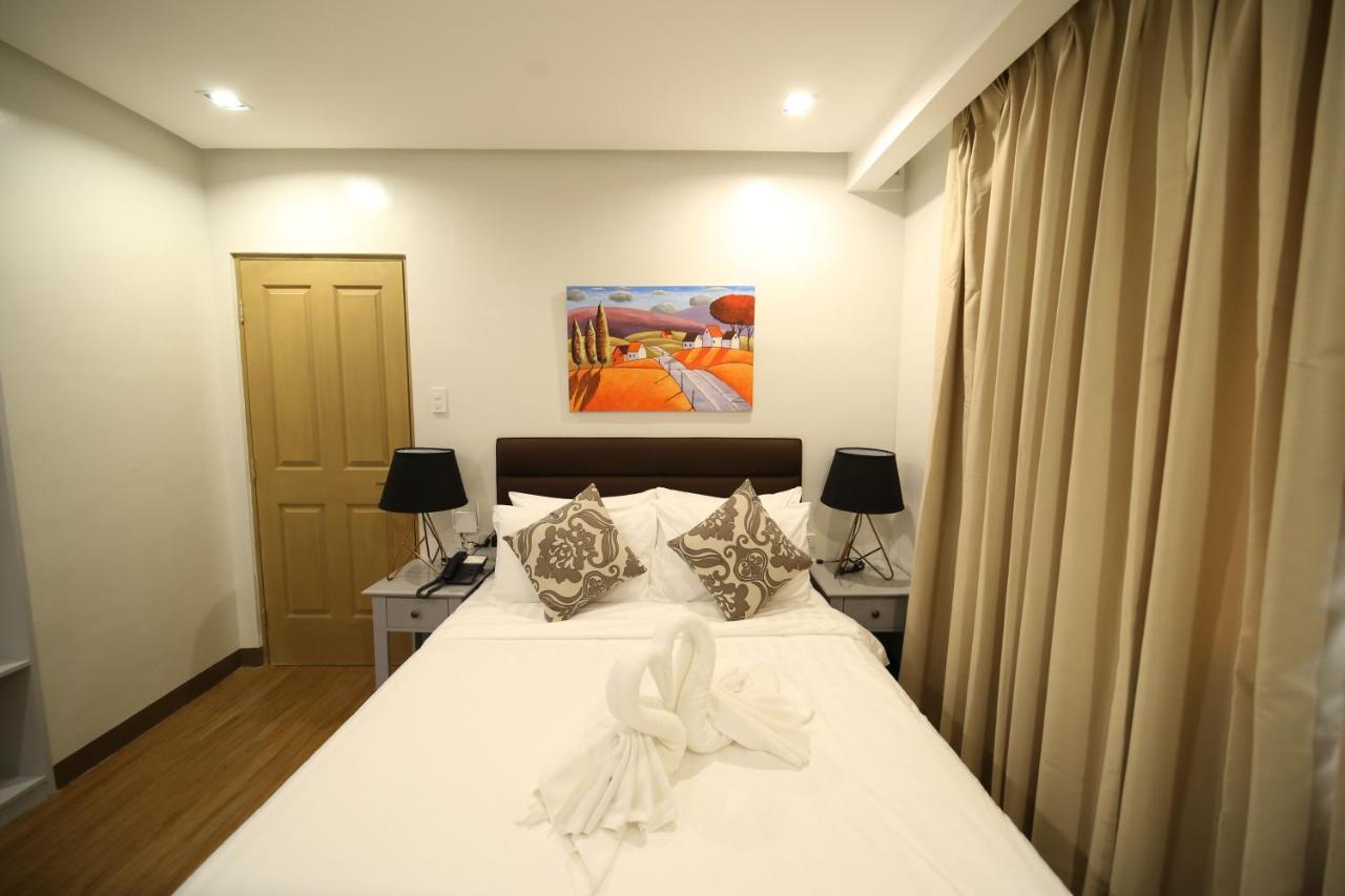 Via Appia Tagaytay Hotel Tagaytay City ภายนอก รูปภาพ