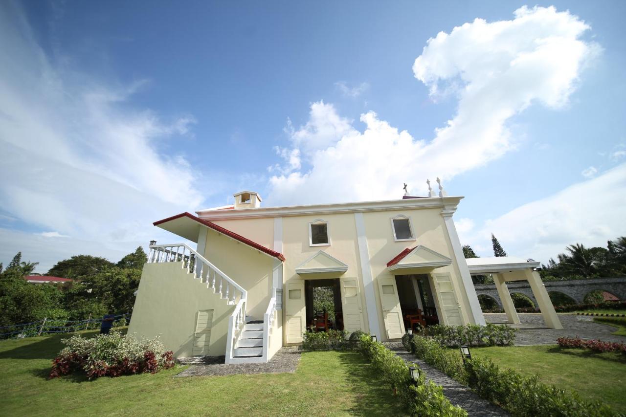 Via Appia Tagaytay Hotel Tagaytay City ภายนอก รูปภาพ