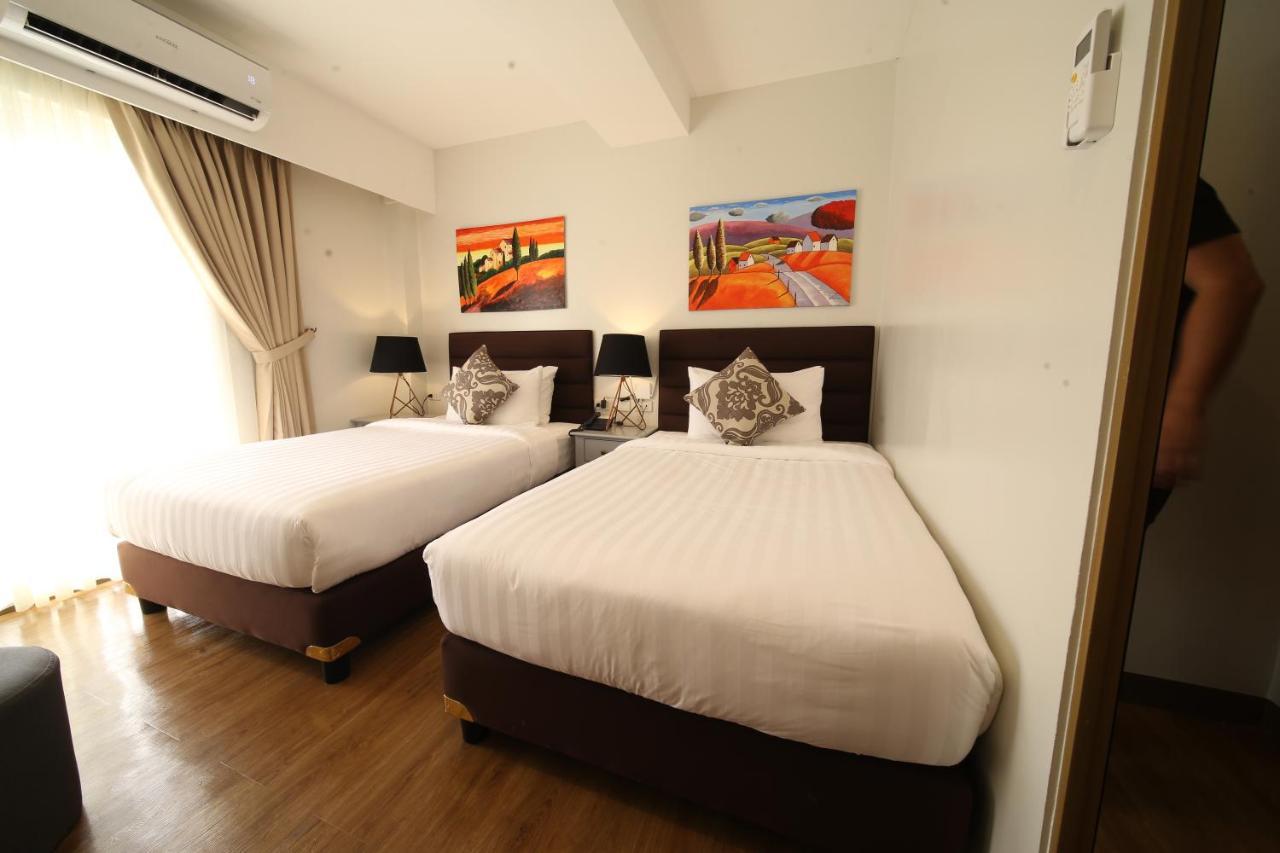 Via Appia Tagaytay Hotel Tagaytay City ภายนอก รูปภาพ